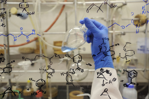 多肽药物“效果”吸睛研发掣肘、、、出口承压隐忧展现