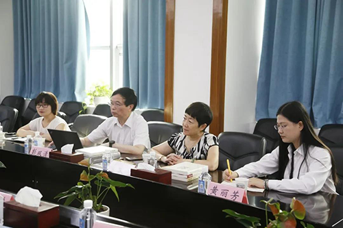 豪门国际官网临床前研究副总裁兼机构认真人彭双清教授，药效部执行主任董文心，药代安评项目认真人龙娜等