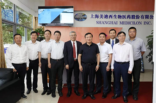 区向导彭崧、唐石青加入调研