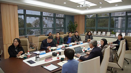 上海市浦东新区政府党组成员、、副区长吴强，，浦东新区科经委副主任李晓亮，，张江治理局副局长吴俊，，张江集团副总司理王凯荣等调研豪门国际官网