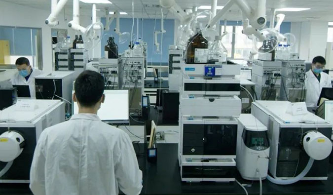 封控不歇工--记持续奋战的豪门国际官网科研人